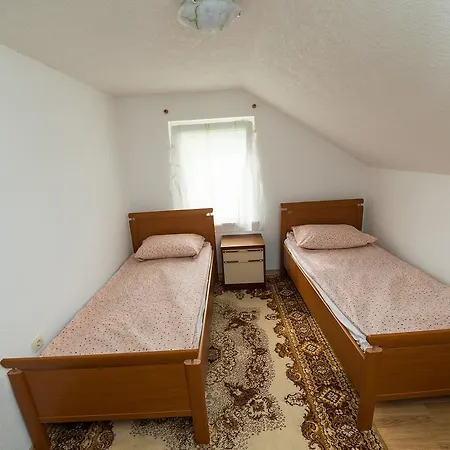 Holiday Ermin Holiday home Lohovo